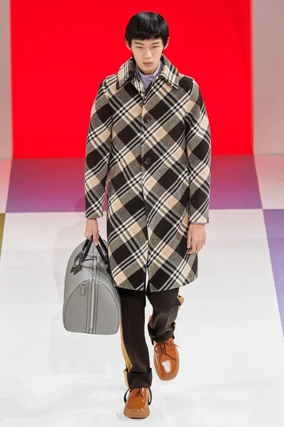 Look 37